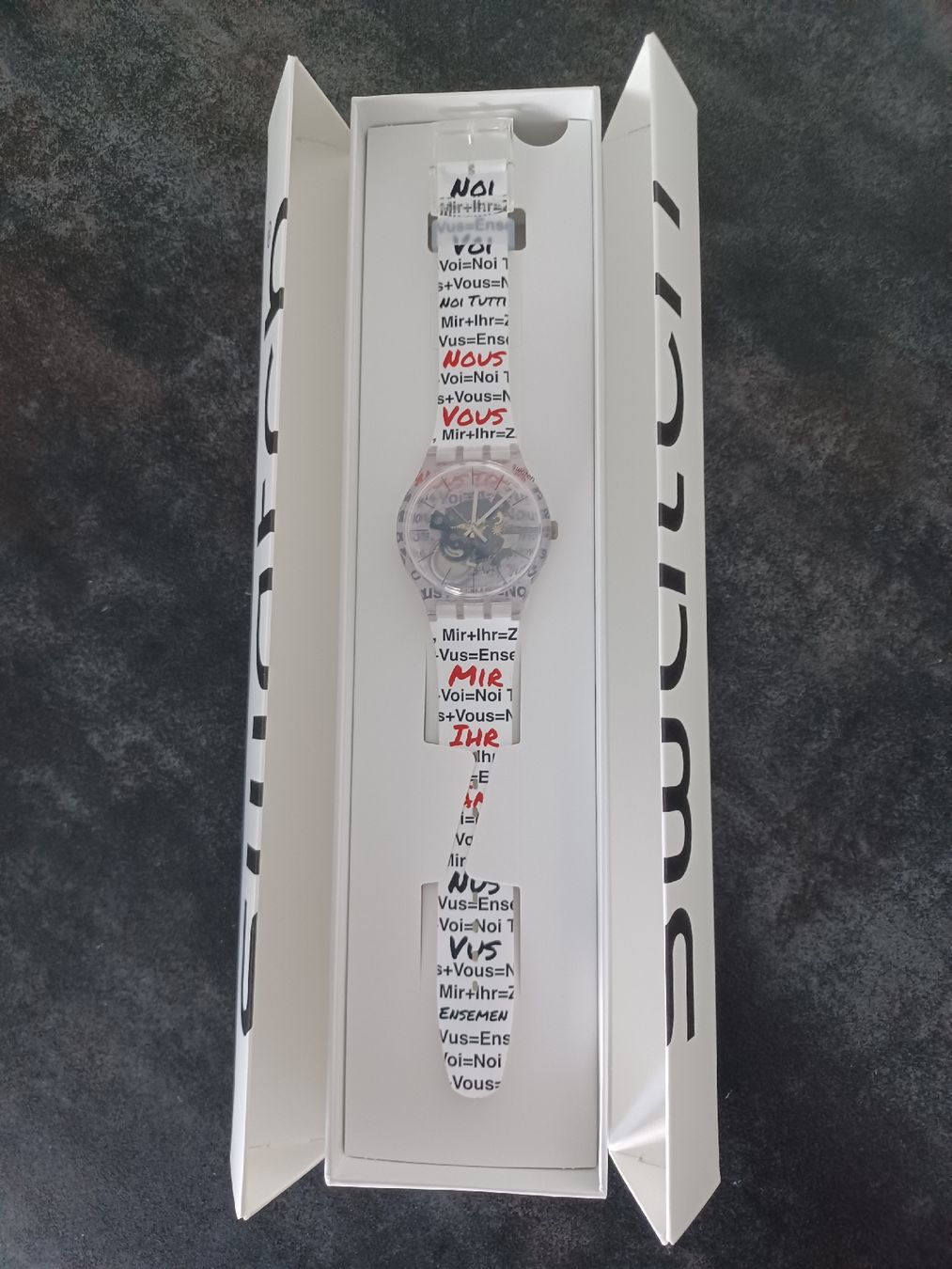 Swatch Orologi: Swatch Aktionärsuhr 2026 – Nuovo e nell'imballaggio originale da Jona venduto da Dafi5