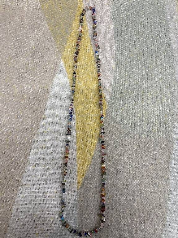 Catenine: Multicoloured gemstone chip necklace  – Usato da Birsfelden venduto da Vic_toria