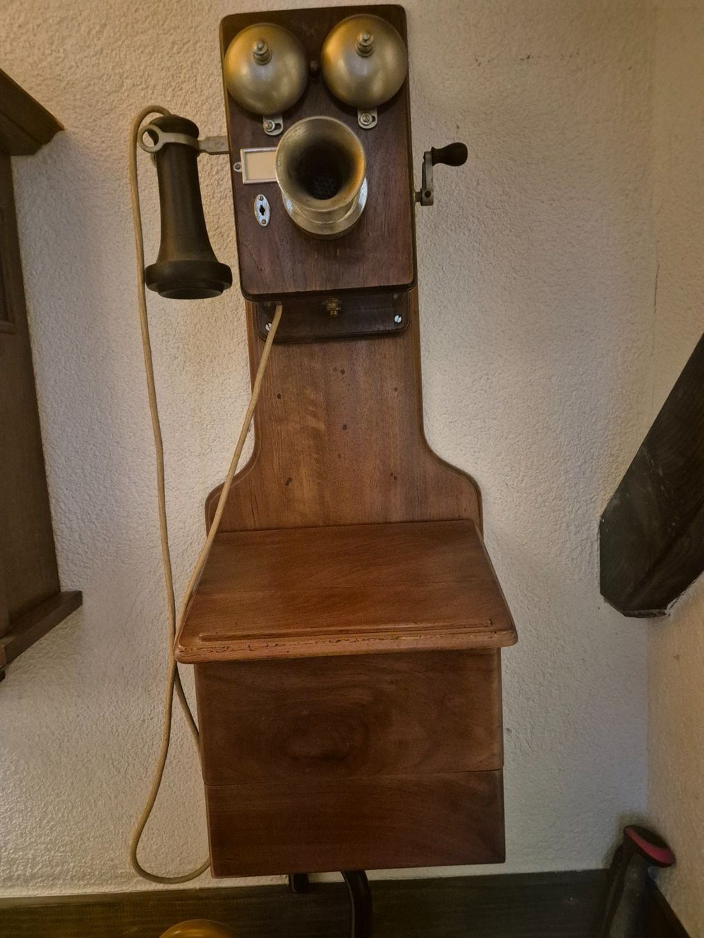 Telefoni: Wandbrett mit LB Station – Usato da St. Gallen venduto da bea_69r5