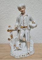 Süssi Porzellan Figur Junge mit Früchtekorb, Vintage!