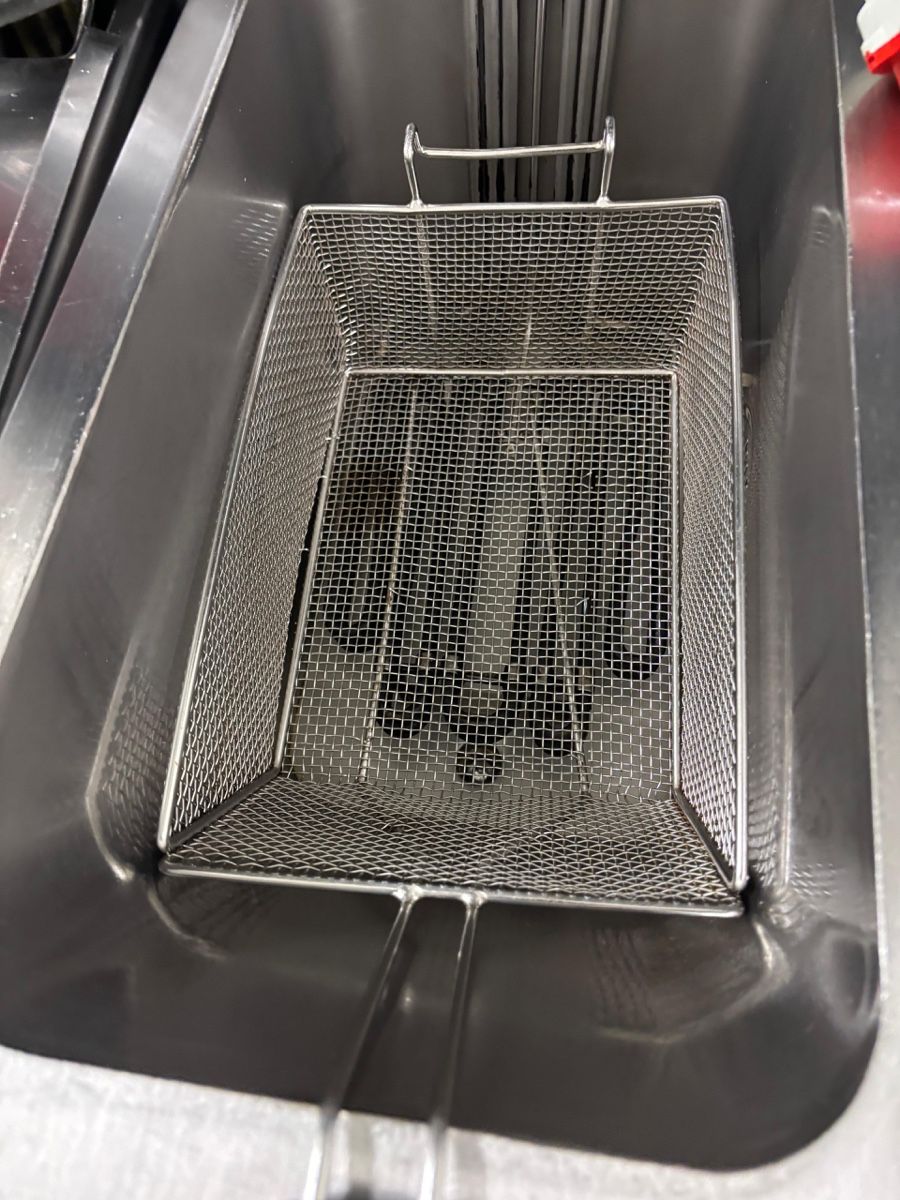 Küchengeräte: Friteusen – Defekt aus Dietikon von dia_y8y5 2