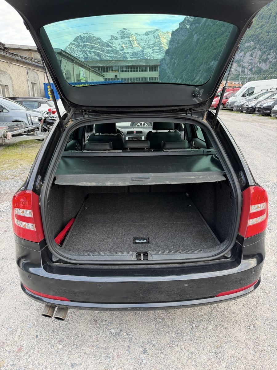 Skoda Autos: Skoda Octavia RS MFK Bis Juli 2027 – Defekt aus Mollis von BSL10 7