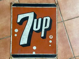 Ancien panneau publicitaire Seven Up Blechschild Vintage