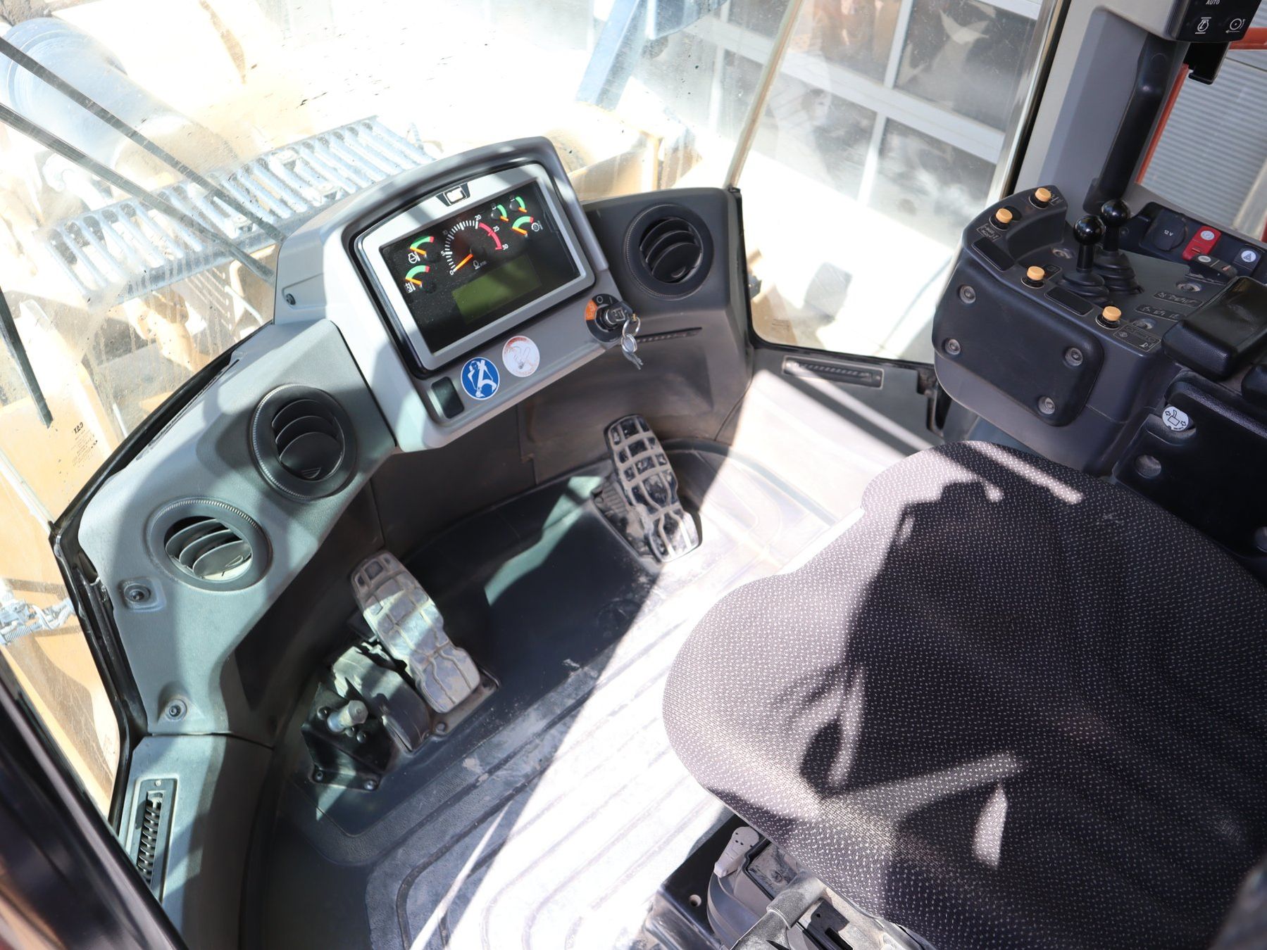 Tutte le macchine: Cat 966M XE Radlader – Usato da Hasle LU venduto da Arag08 8
