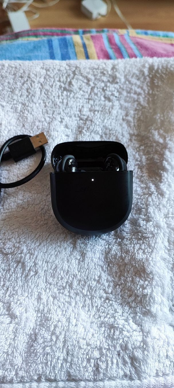 Bose Cuffie: Bose QuietComfort Earbuds Bluetooth Kopfhörer  – Usato da Zollikofen venduto da zar_j67f 8