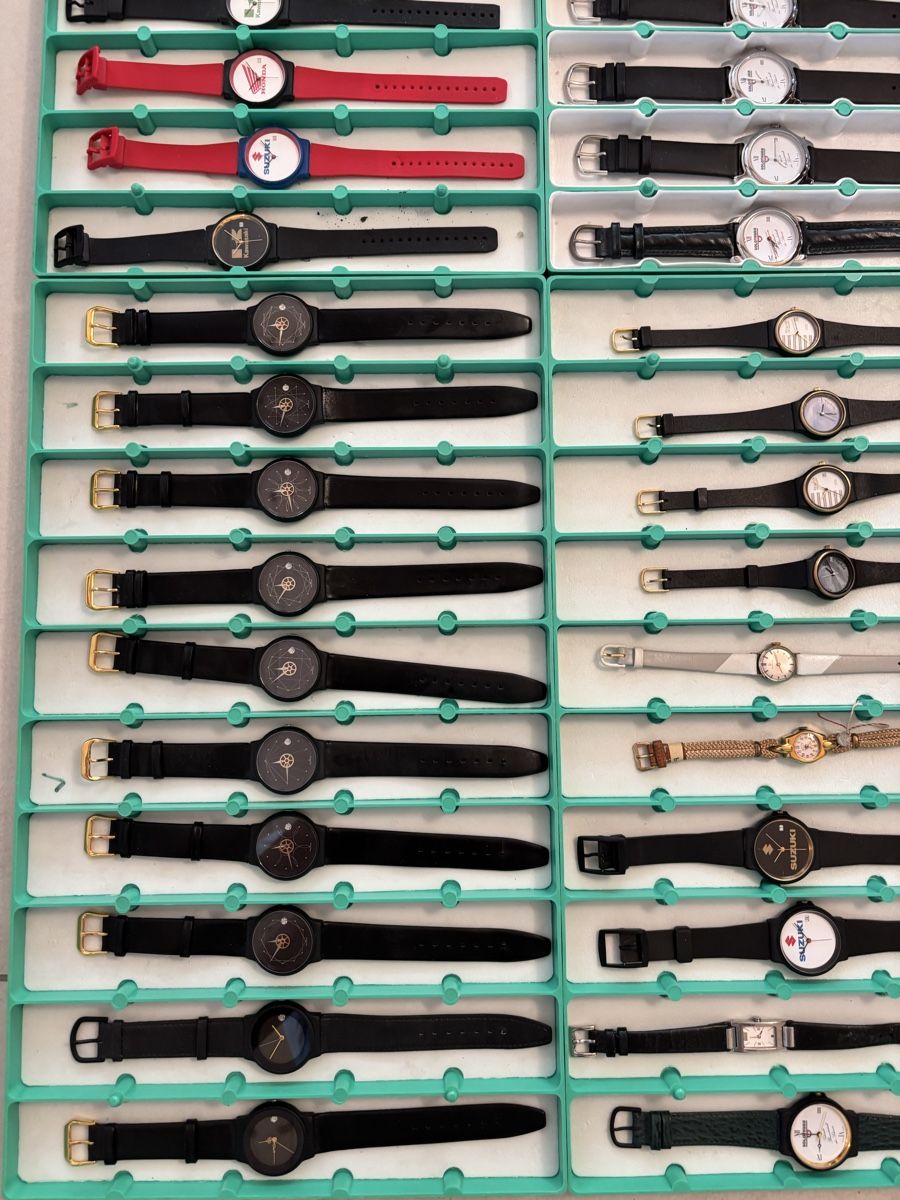 Orologi: 116 Uhren Lot – Nuovo (secondo la descrizione) da Rüti b. Büren venduto da CenicAG 5