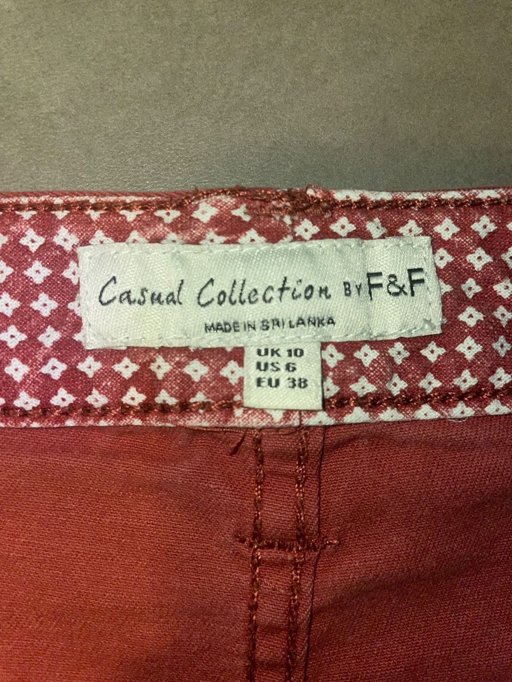 Pantaloni: F&F Sommer-Shorts – Usato da Fislisbach venduto da arse 2