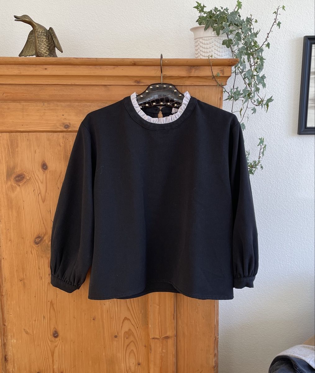 Maglioni & Felpe: SAAJ | Pullover | Gr. T0 | schwarz mit speziellem Kragen – Usato da Zürich venduto da samira12382 1