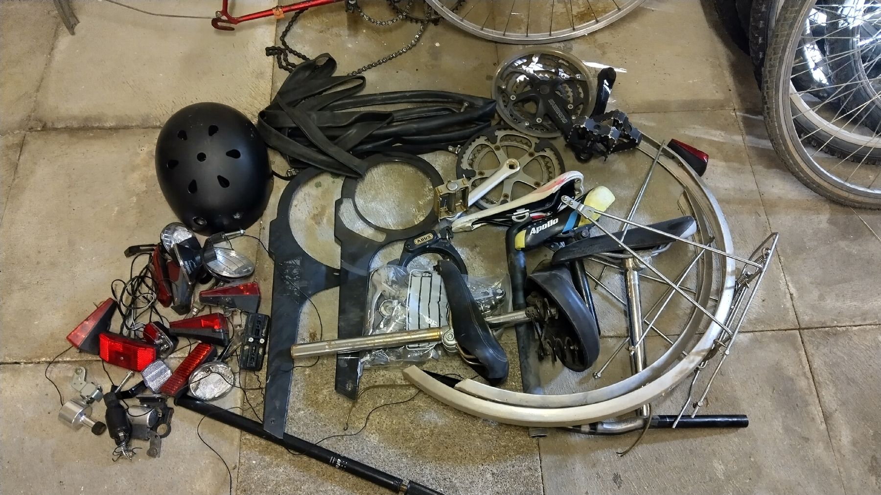 Pièces détachées: Fahrrad Teile + Bianchi Rahmen – D'occasion à Zürich par GuillaumeLux 2