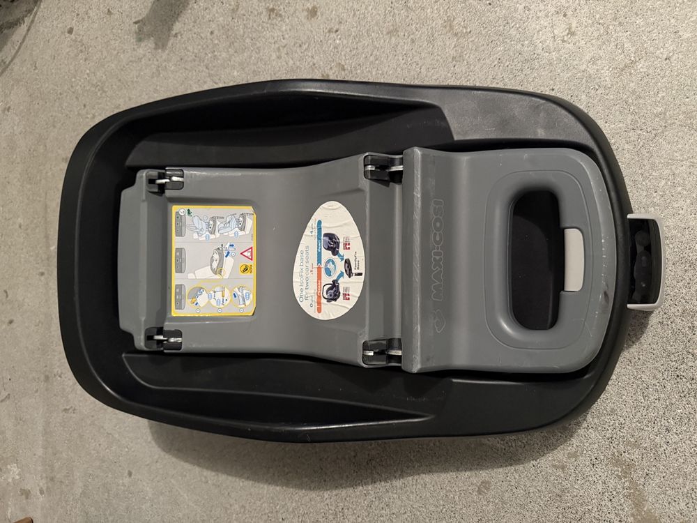 Maxi-Cosi Sièges auto: Maxi-Cosi Pebble Plus inklusive 2 Isofix-Stationen – D'occasion à Arni AG par Captain_mo 4