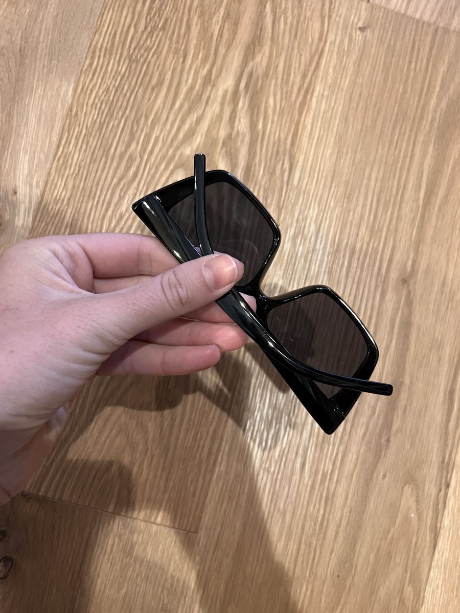 Brillen & Gläser: Sonnenbrille Damen schwarz – Neu und originalverpackt aus Dotzigen von White_Warrior 2