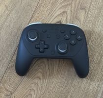 Nintendo Switch Pro Controller – Schwarz – gebraucht 
