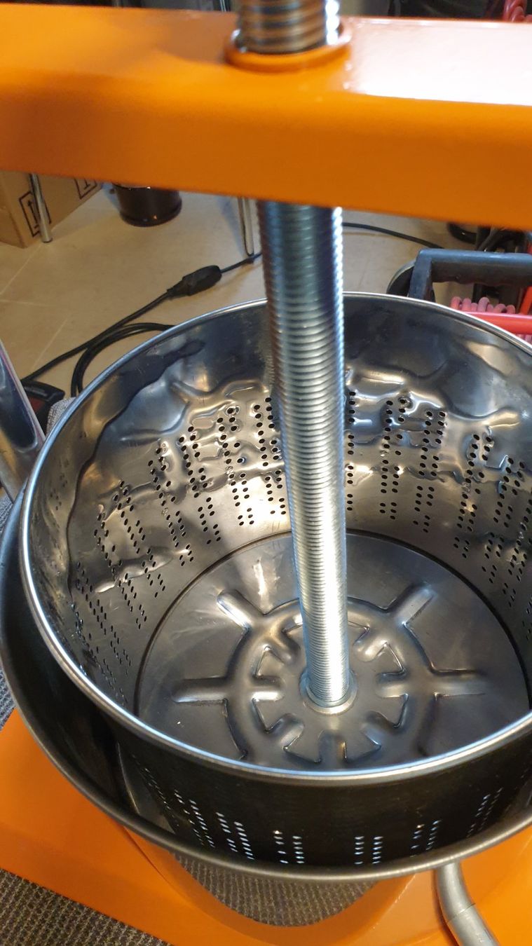 Elettrodomestici da cucina: Fruit Juice Wine Press, Meat, Grease, Vegetable – Usato da Wolfhalden venduto da tmr_gt5k 2
