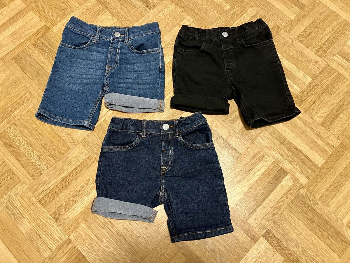 H&M Lotti & Set di vestiti: 5x H&M Stretch Shorts 104 – Usato da Lupsingen venduto da Aniorek 1