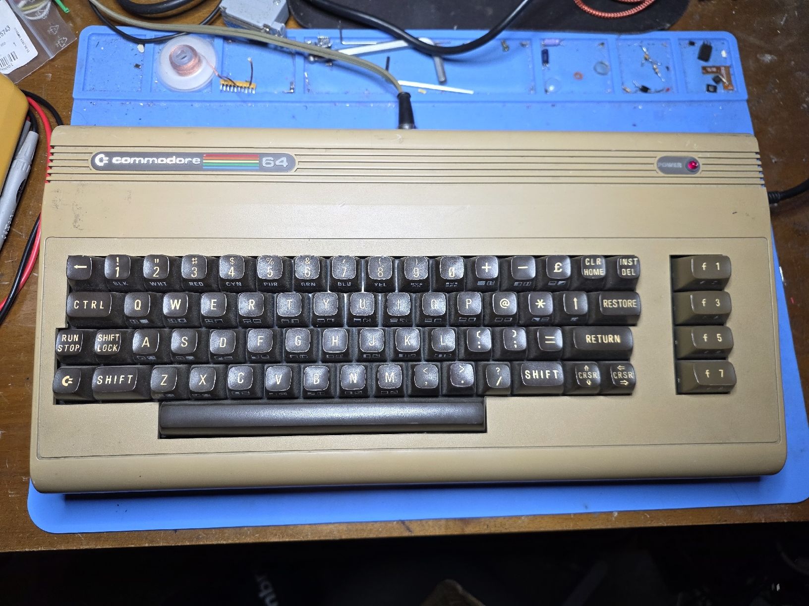 Commodore PCs: Commodore 64 – D'occasion à Courroux par Davy642