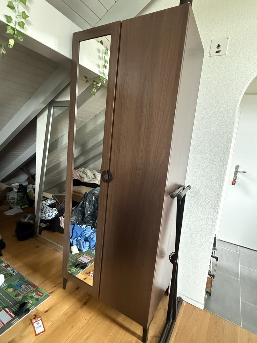 Armoires: Kleiderschrank – D'occasion à Pfaffhausen par cia_vjw2