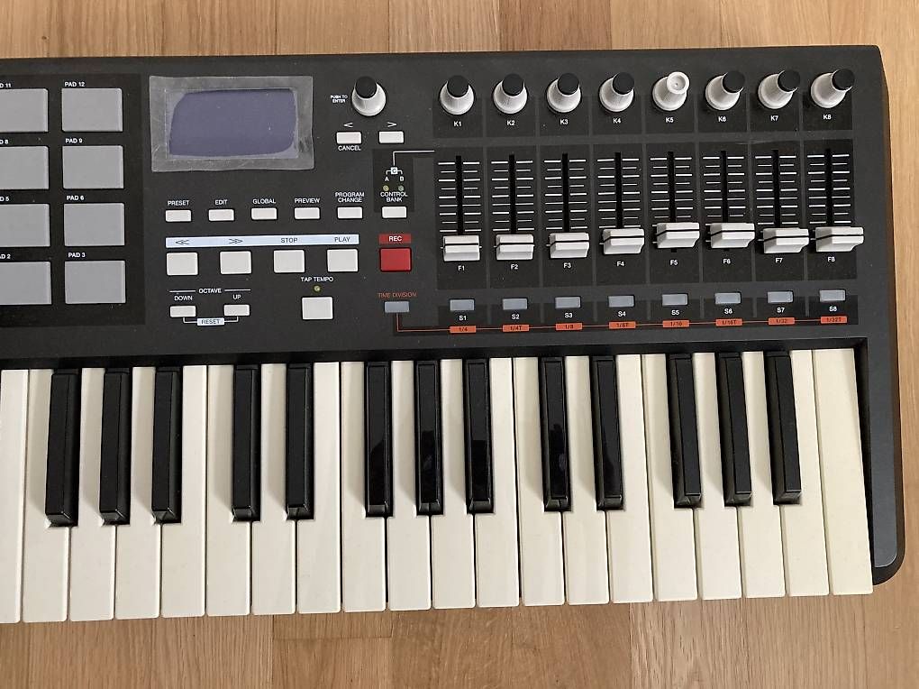Akai Strumenti musicali: Akai MPK 49 professional – Usato da Zürich venduto da Manikant_95 2