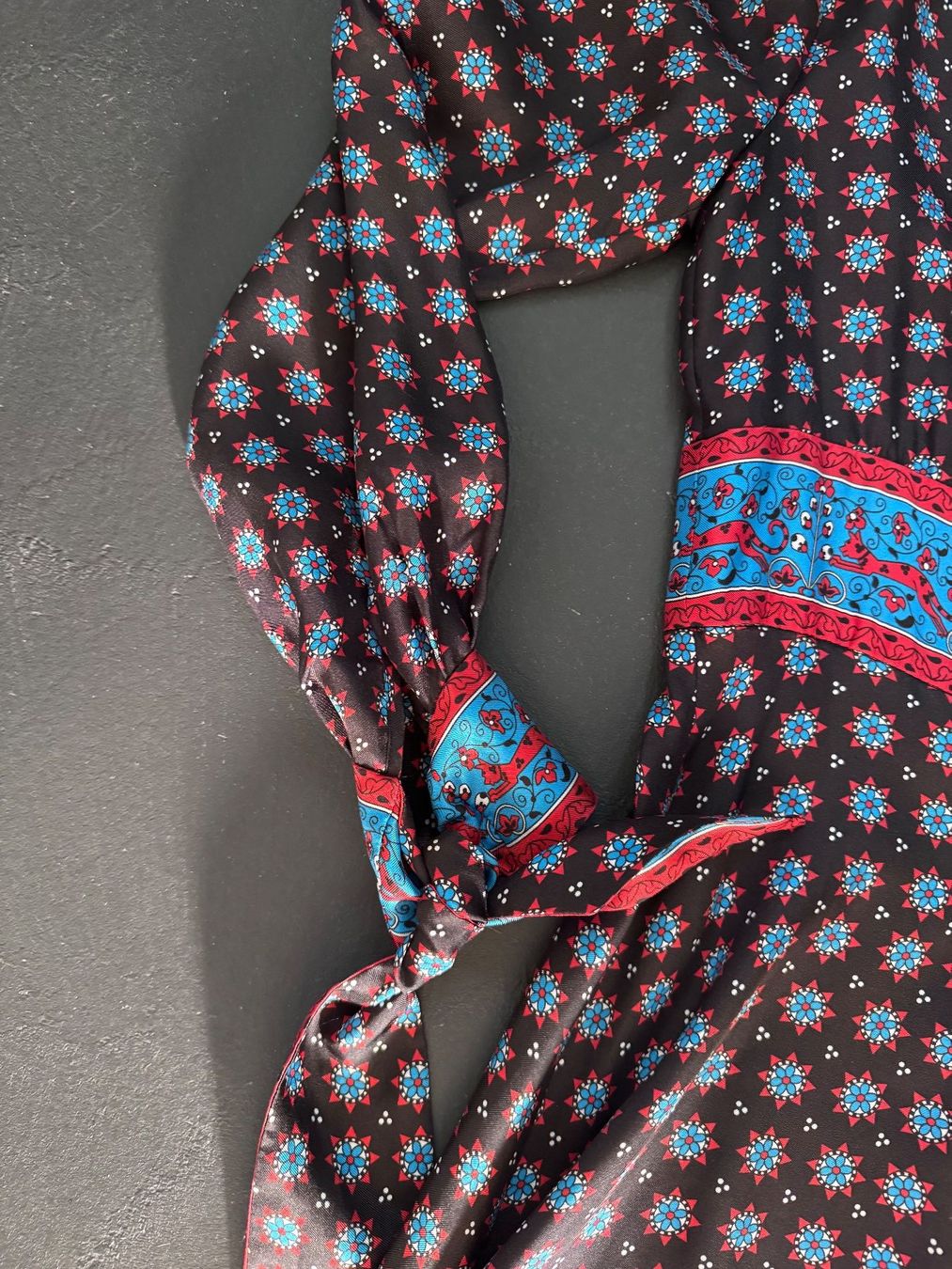 Sandro Vestiti: 100% Seidenkleid von Sandro (EU 34) – Usato da Wädenswil venduto da LH76 4