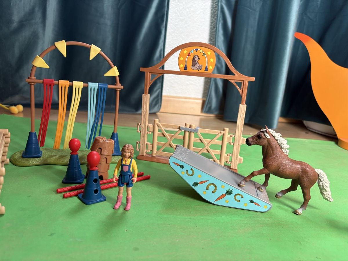 Schleich Giocattoli: Schleich Pony Agility Training – Usato da Deitingen venduto da Cortaderia79 2