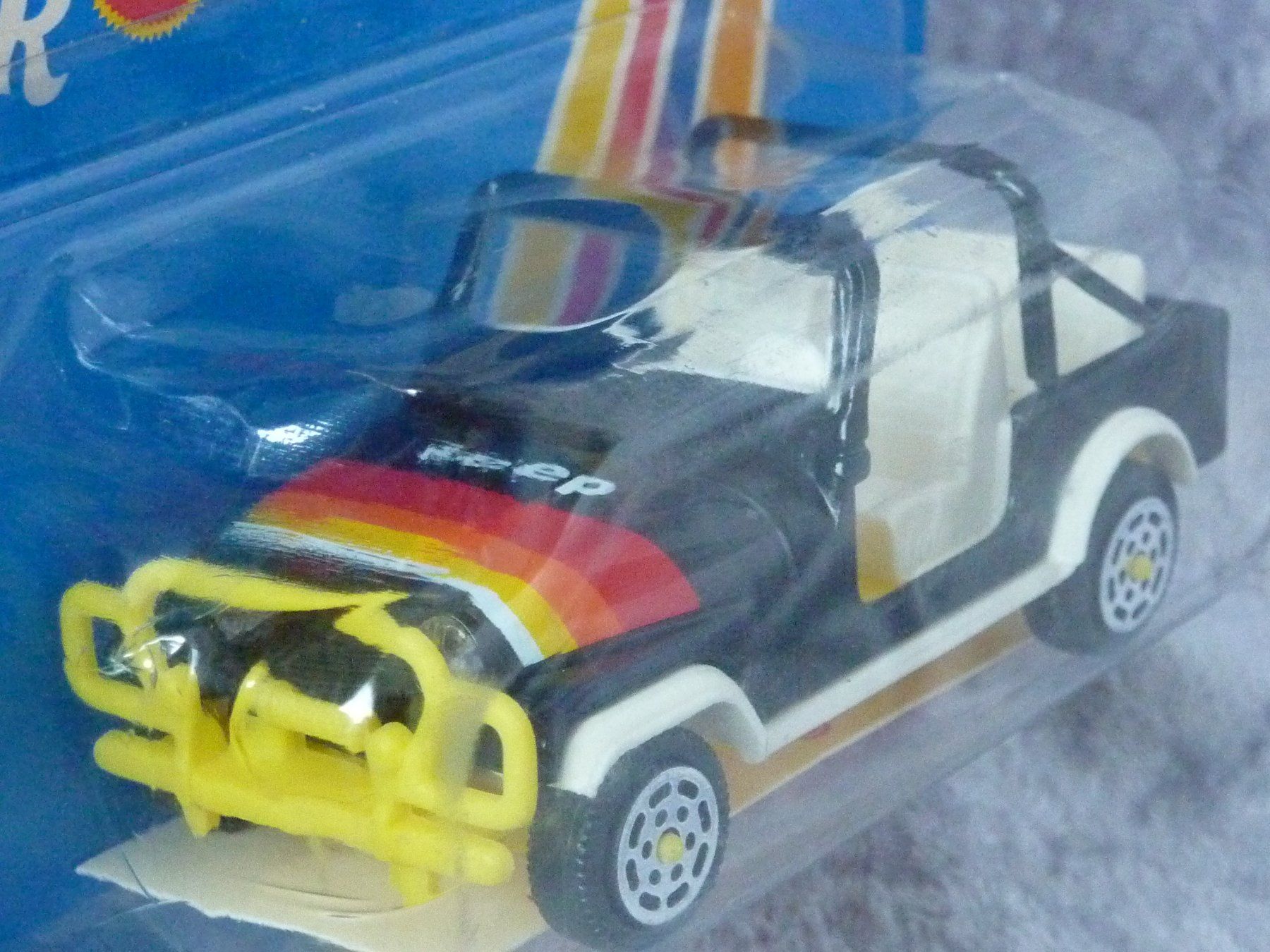 Jeep Modellini d'auto: Jeep Laredo  1:43 – Nuovo e nell'imballaggio originale da Dürrenäsch venduto da modellautos4you 1