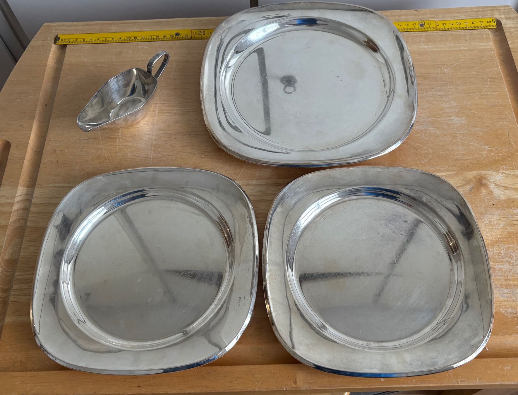 Servierplatten: Tablett Set Hotel Excelsior Basel gebraucht 4 teilig – Gebraucht aus Frick von Rukki