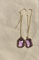 Longues boucles plaqué or et verre améthyste 