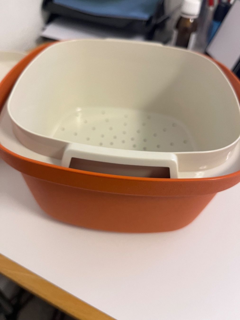 Chiavi: TUPERWEAR SALATAUFBEWAHRUNG – Usato da Aeschlen ob Gunten venduto da Sonjan 2