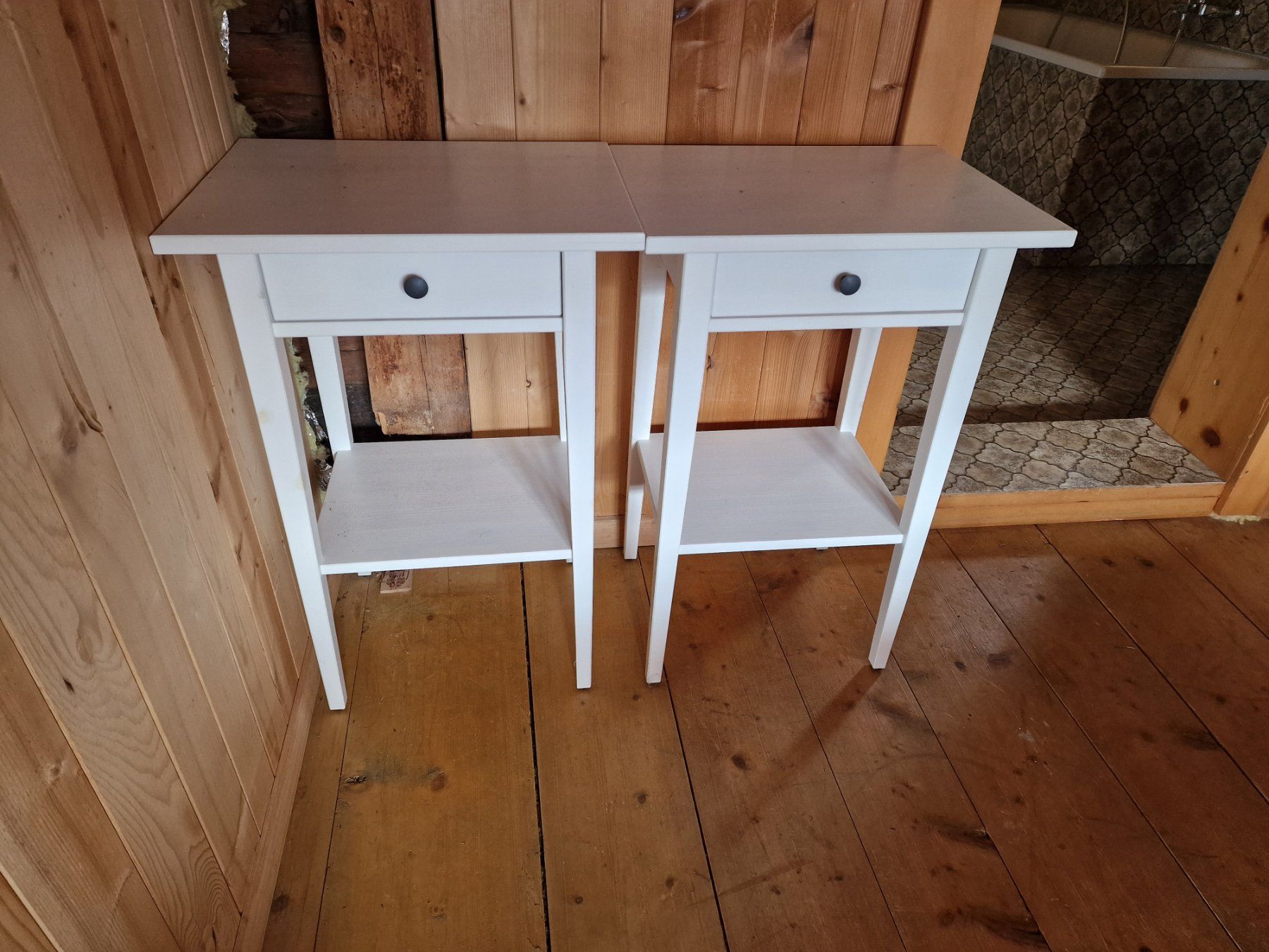 Ikea Comodini: 2 Nachtische Ikea – Usato da Flüelen venduto da novena