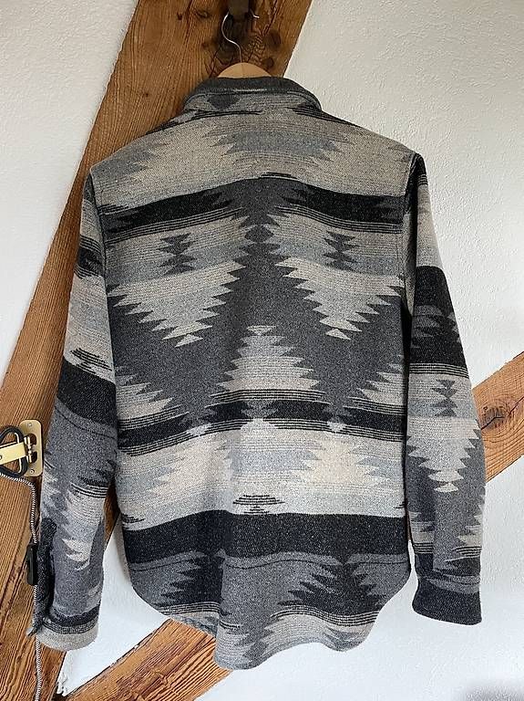 Camicie: Hemd Oversize Unisex XL – Usato da Seedorf BE venduto da kuh_nj9w 1