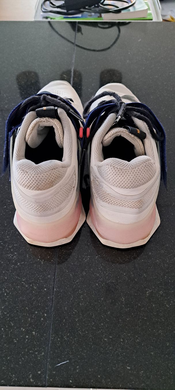 Nike Scarpe da uomo: Chaussures musculation Nike, weightlifting, haltero – Usato da Hombrechtikon venduto da Atroms47 2