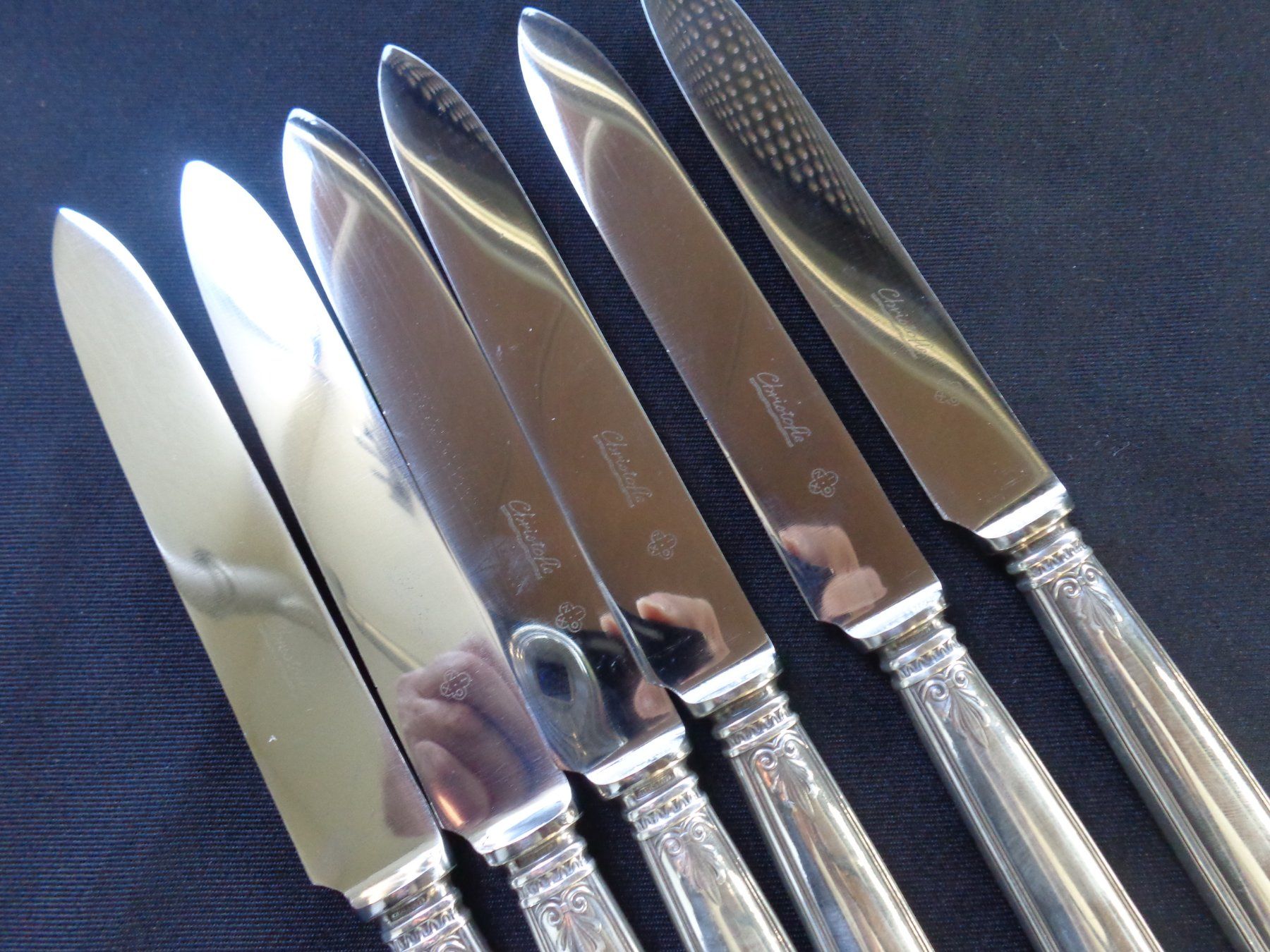 Christofle Bestecksets: * 6 X GRANDE COUTEAUX CHRISTOFLE MAILMASON ORIGINAL – Neu (gemäss Beschreibung) aus Morges von argento.oro.65 2