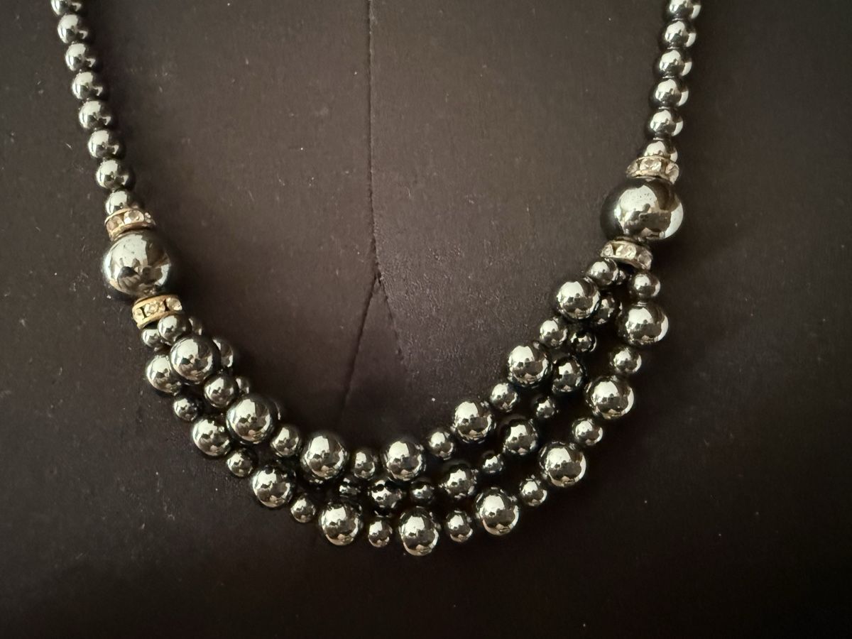 Catenine: Hämatit Kette Vintage – Usato da Lamone venduto da LaCantinaMagica