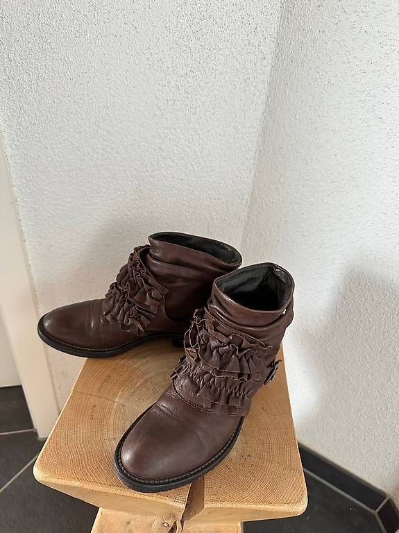 Damenschuhe: Manila Grace Lederstiefelette, Gr 37 – Gebraucht aus Bazenheid von ManilaGrace 3