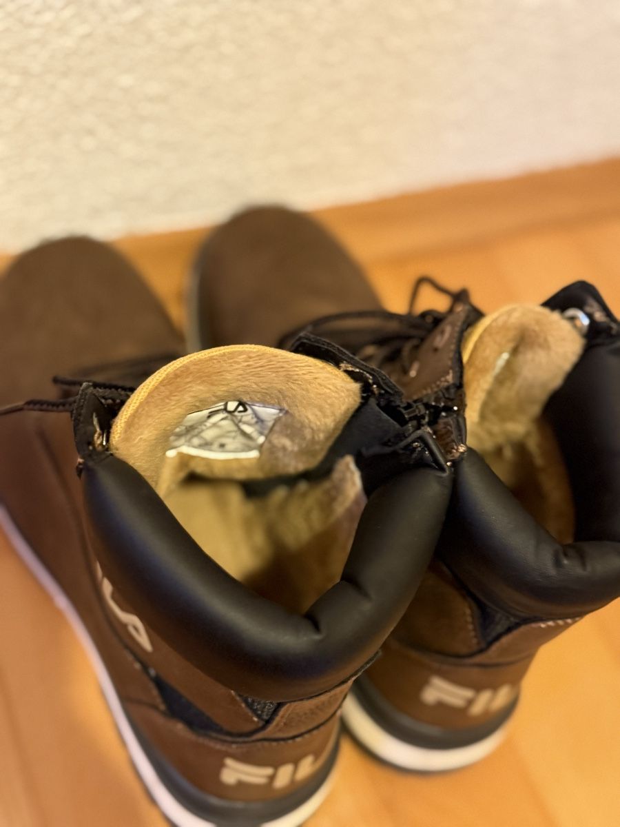 Scarpe per ragazzi: Junge Schuhe gr.40 – Usato da Amlikon-Bissegg venduto da Flowers_Blossom 1