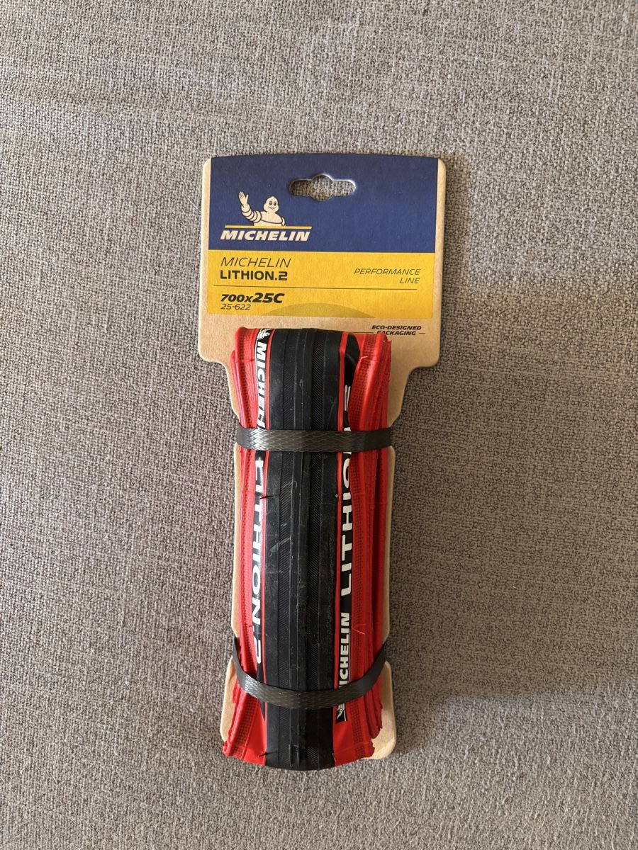 Michelin Pneumatici & Ruote complete: Velo Pneu Rot Michelin 700x25C – Nuovo e nell'imballaggio originale da Thalwil venduto da floh_biss161