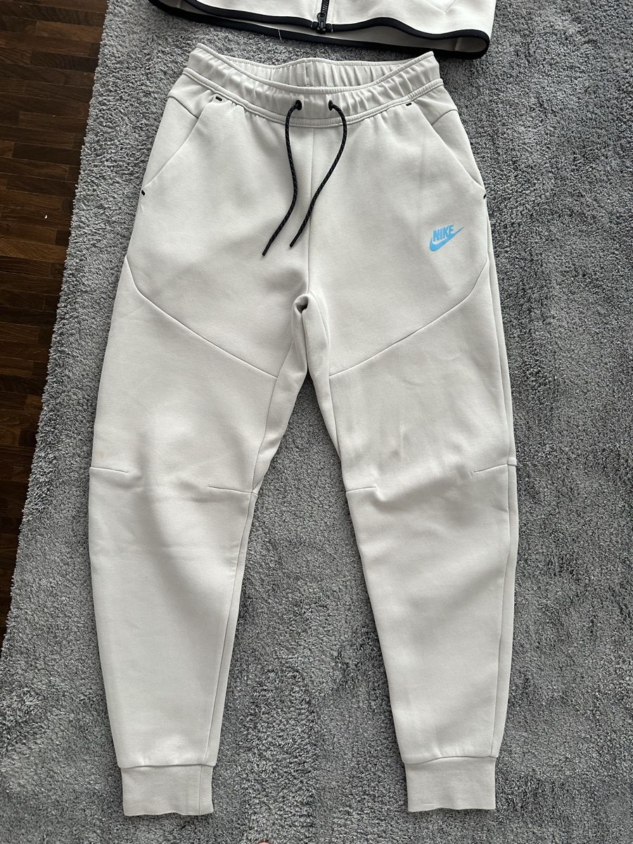 Nike Lotti & Set di vestiti: Nike Windrunner-Jacke & Trainerhose – Nuovo e nell'imballaggio originale da Winterthur venduto da su_4assd 2
