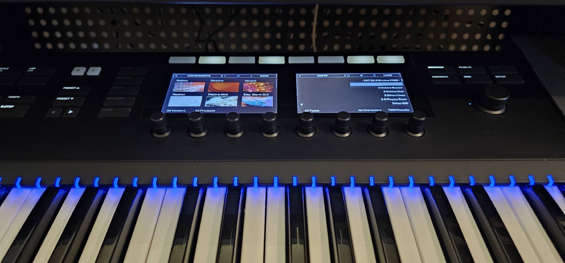 Native Instruments Strumenti musicali: Kontakt kontrol S61 mk2 – Usato da Luzern venduto da Maja.C