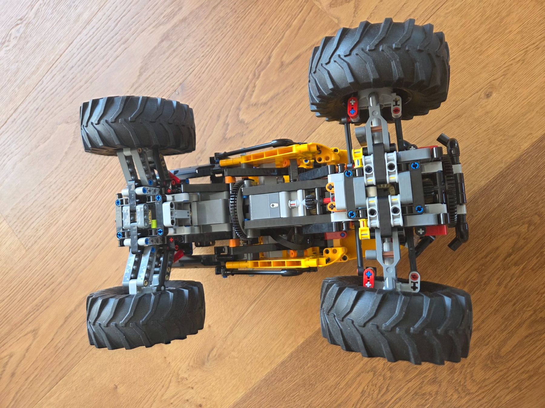 Lego Giocattoli: Lego Technic #42099 Allrad X aufgebaut. – Usato da Wiler b.Utzenstorf venduto da mipeter84 4