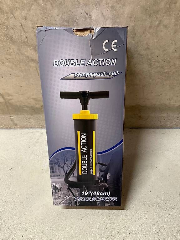 Tous les outils: Pompe gonfleur – D'occasion à Mont-sur-Lausanne par ani_xh5c
