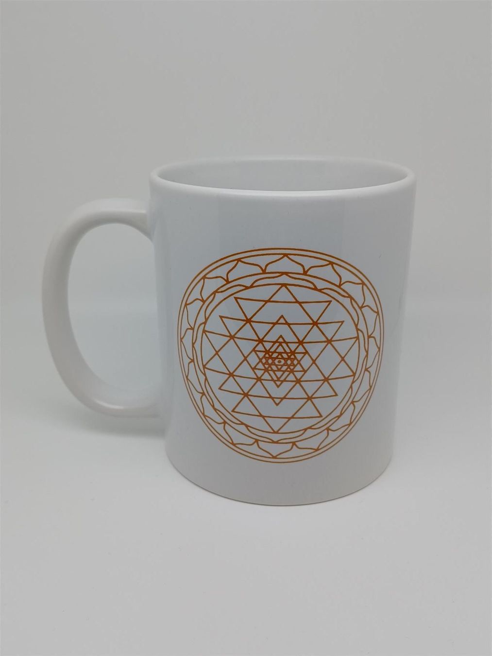 Tassen: TASSE" SRI YANTRA" 11oz NEU – Neu und originalverpackt aus Turbenthal von enjak