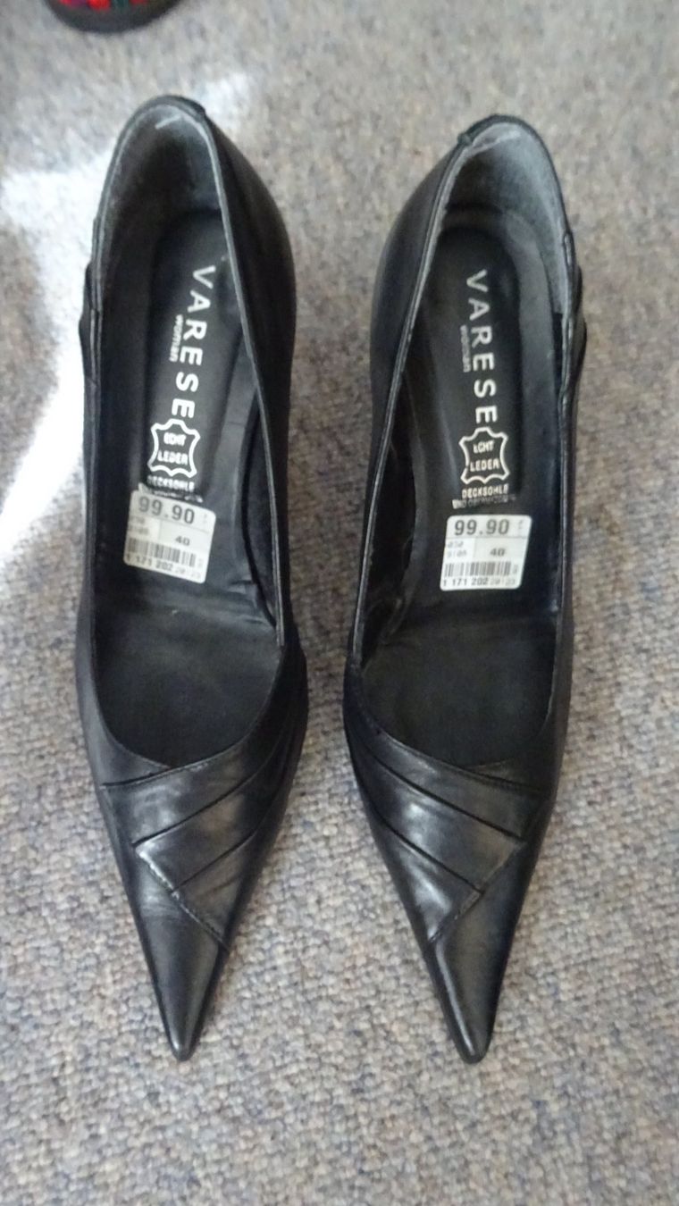 Scarpe da donna: SCHÖNE LEDER SCHUHE GR 40 – Usato da Burgdorf venduto da may52