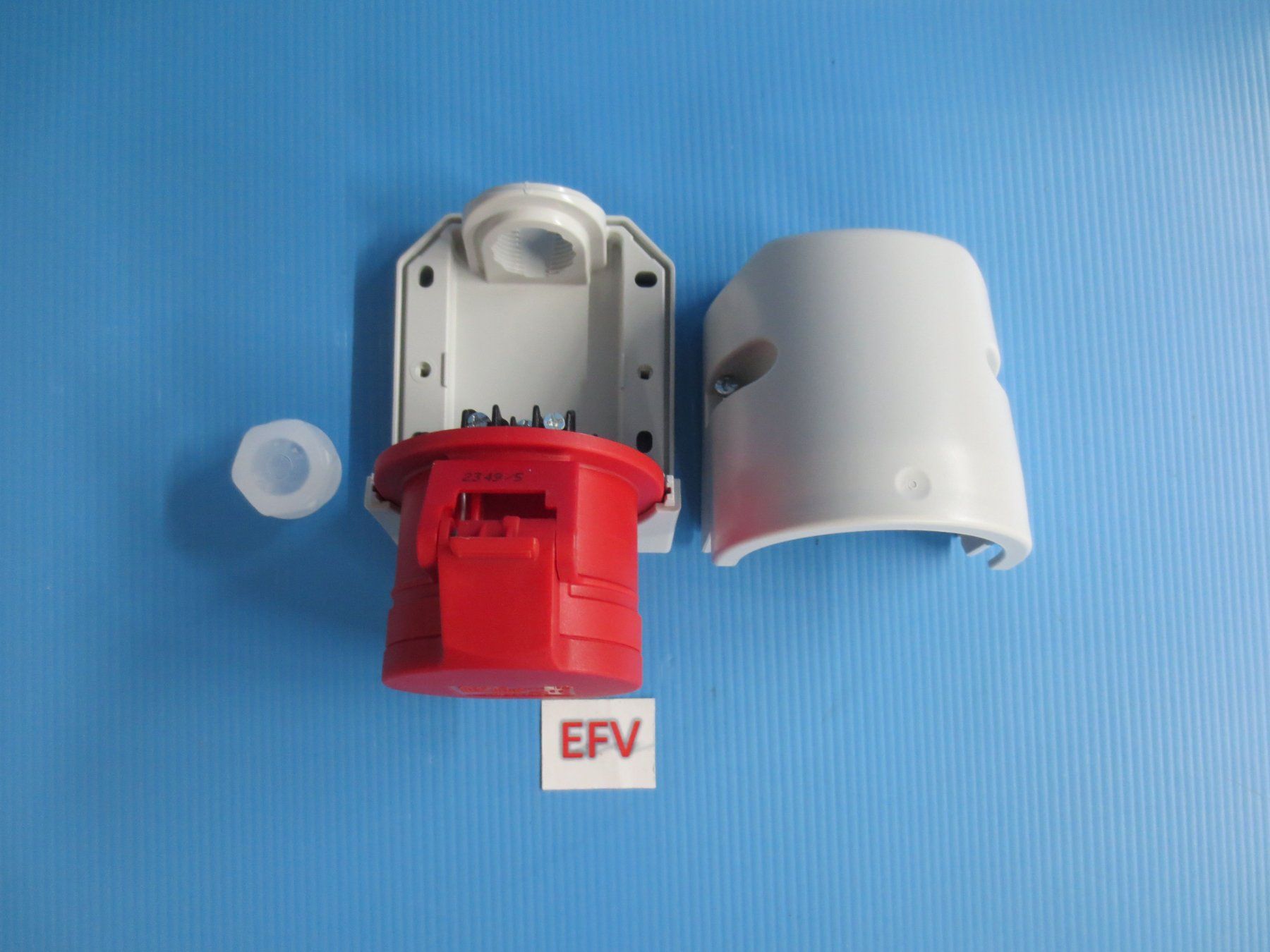 Spine: CEE Steckdose 16A 5 polig 3x400V IP44 – Nuovo (secondo la descrizione) da Sulz LU venduto da Elektrofachverkauf 5