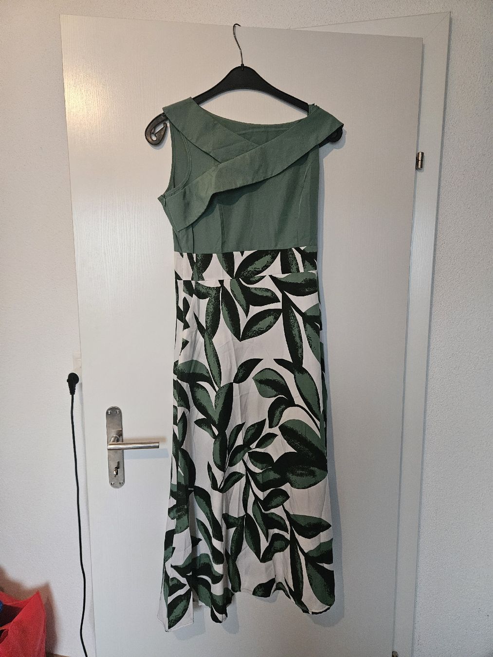 Vestiti: Sommerkleid mit Blätterprint – Nuovo e nell'imballaggio originale da Hergiswil LU venduto da val_58nl 1