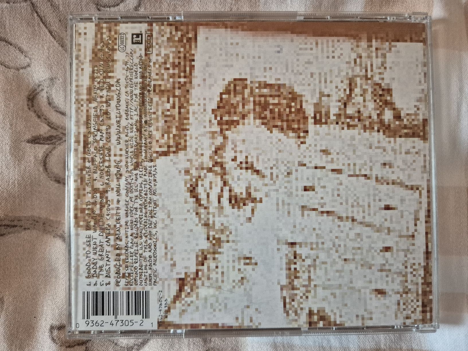 CD: Neil Young - Silver & Gold CD - Top Zustand! – Usato da Zuoz venduto da engadinerbuab 1