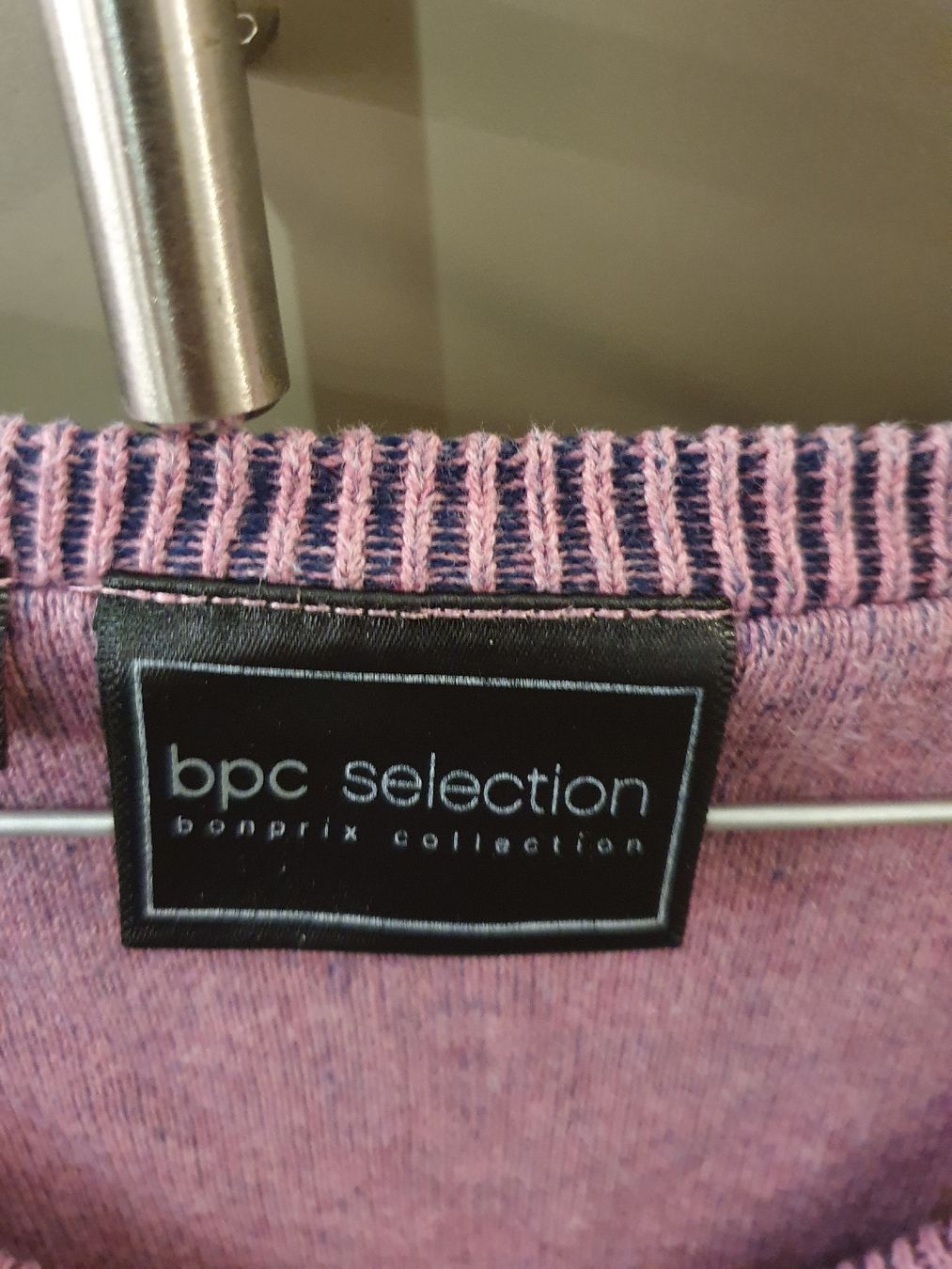 Pullover & Sweatshirts: Bpc Selection Pullover V-Ausschnitt lila Grösse XL – Neu (gemäss Beschreibung) aus Zürich von Philotimo 1