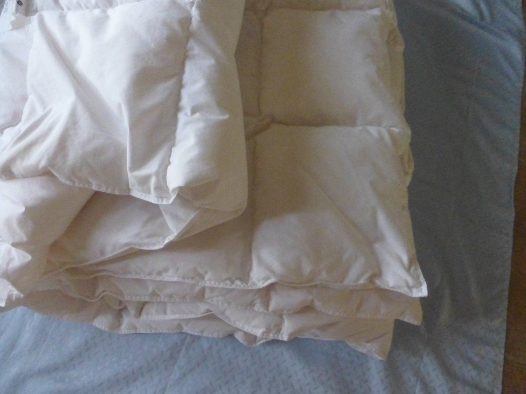 Couvertures: Daunen Duvet zwei Stück – D'occasion à Würenlingen par drago56 9