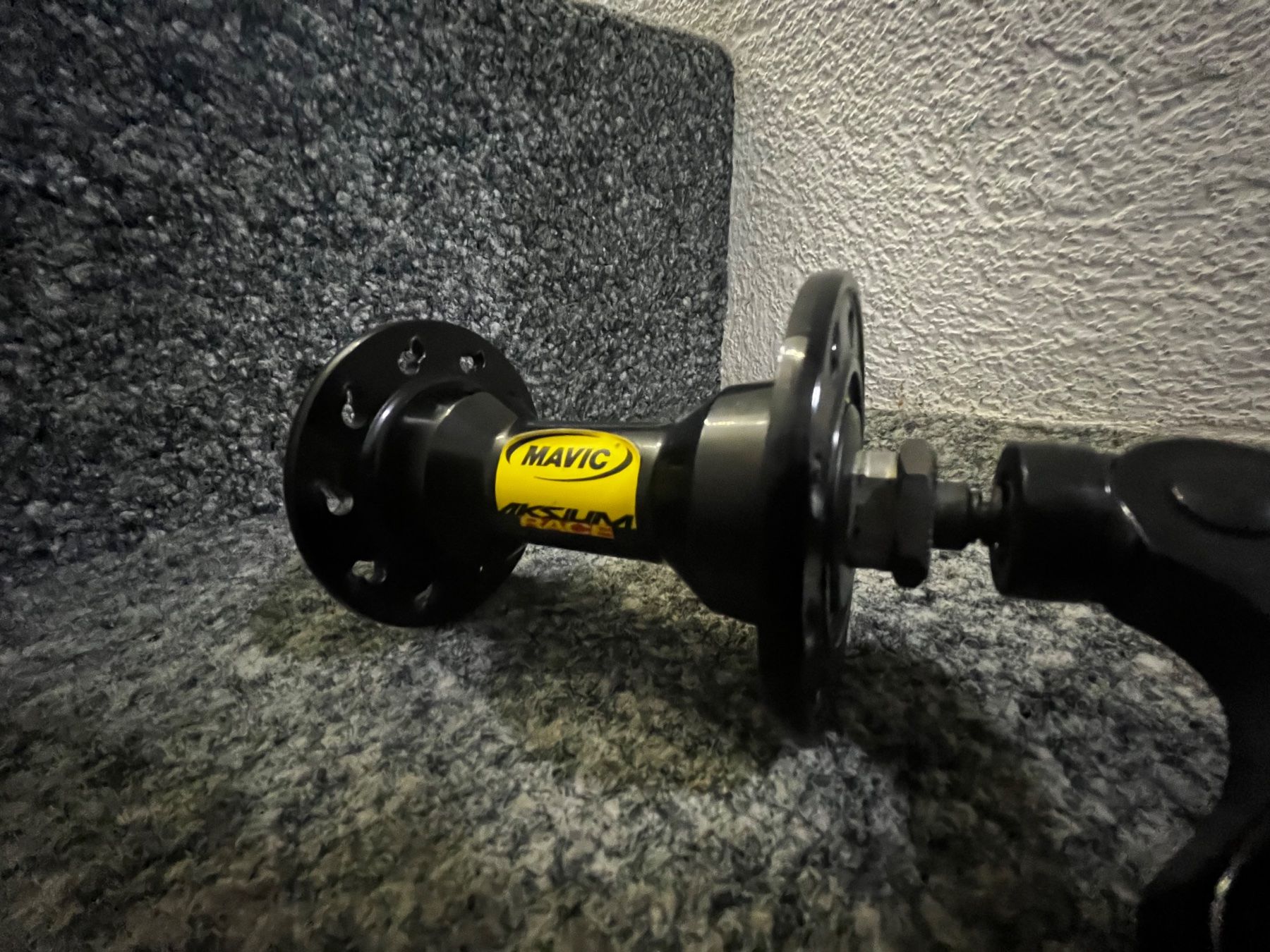 Mavic Pezzi di ricambio: Mavic Vordere Rad Nabe – Usato da Mühlethurnen venduto da Kolly225 1