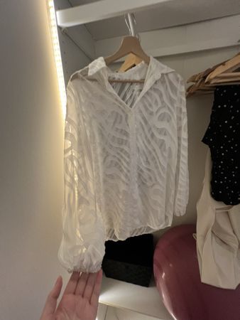 Damen Bluse weiss transparent mit Muster guter Zustand