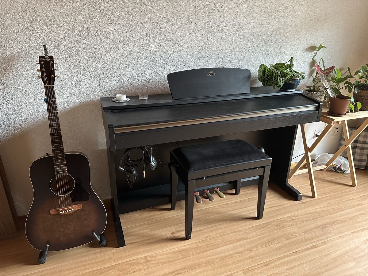 Yamaha Strumenti musicali: Yamaha Arius E-Klavier – Usato da Pragg-Jenaz venduto da eri_2vjy 1