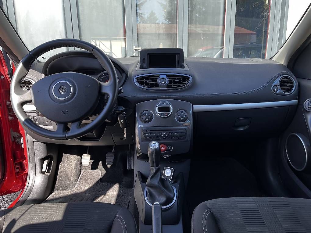 Automobili: Renault Clio 2011 Navi Klimaautomatik – Usato da Widnau venduto da Kakaoschlucker 3